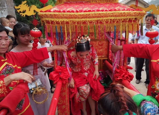 闻喜:山村一小伙娶了个泰国大美女