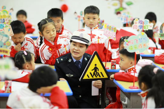 ���ݳ�ˮ����ʿ�ѧ��һ��