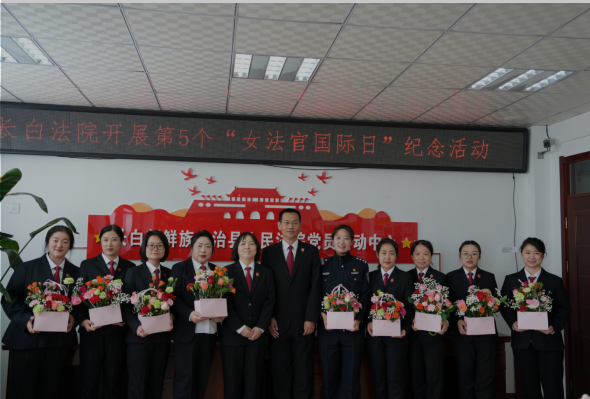 �����������־|����������Ժ�������Ů������