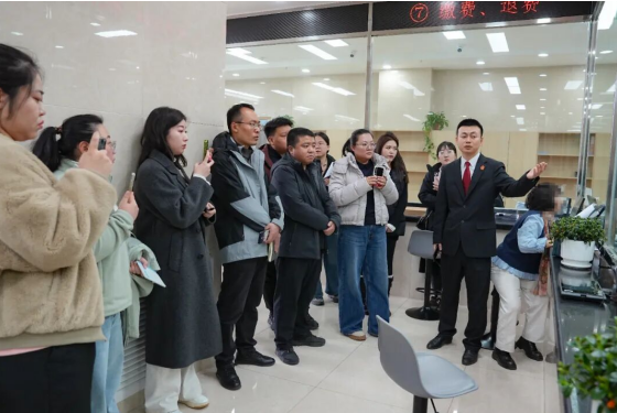 �׳�������Ժ���ػ�������Ժ����ͥ���¼���ֻ��ĸ﹤��