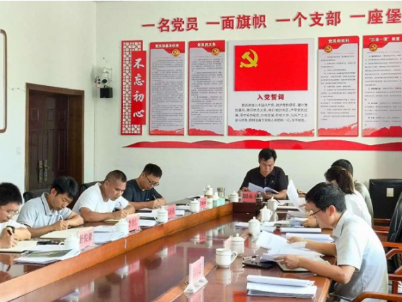 ���Ͻ�ƽ��һ֧��һʵ�£����������Ҹ���